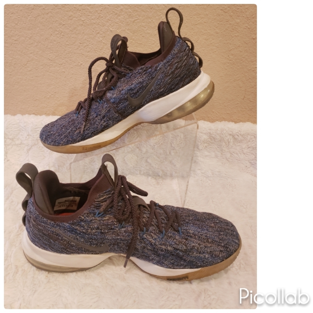 Nike Lebron 15 Low Signal Blue Basketball Shoes - Picture 2 of 6